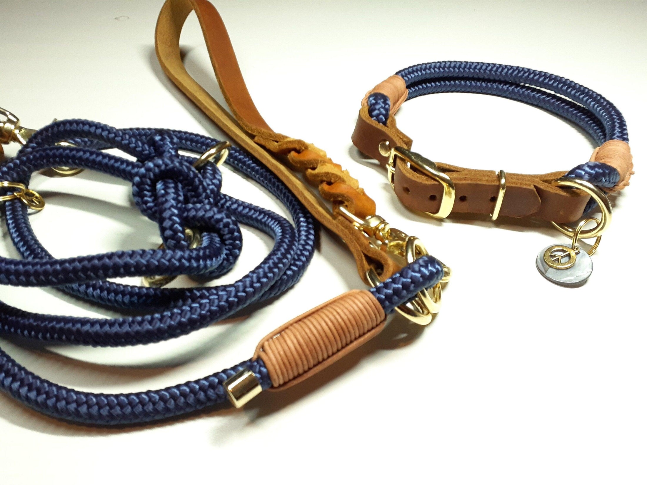 Set di collari MINA in blu con incisione - BenzoDesign