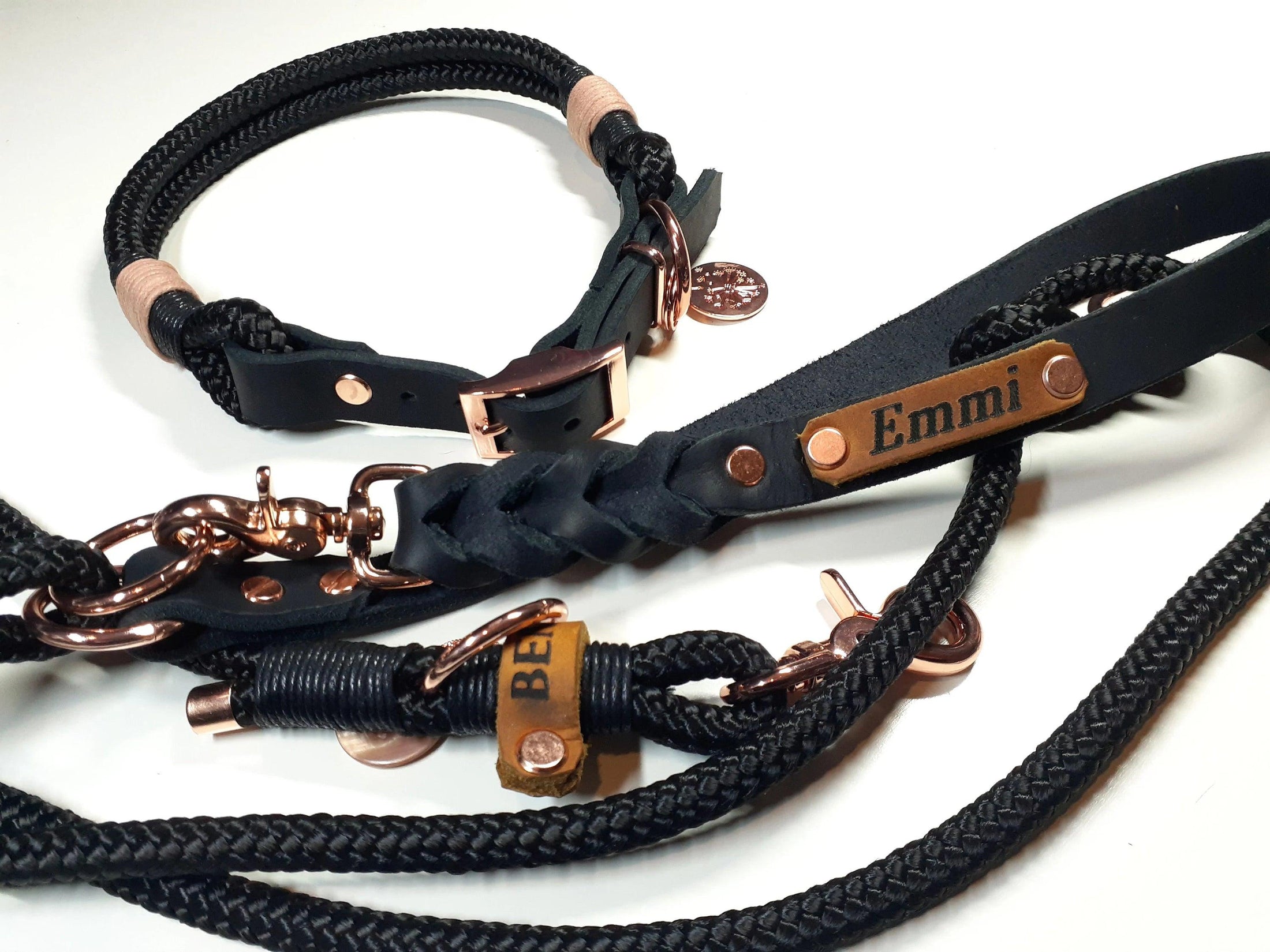 Hundehalsband Set EMMI in schwarz mit Gravur - BenzoDesign